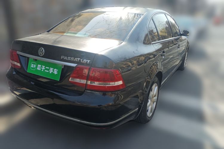 Used Volkswagen Passat 2009 2.0L MFI Automatic Luxury Edition Rear Right 45 Deg