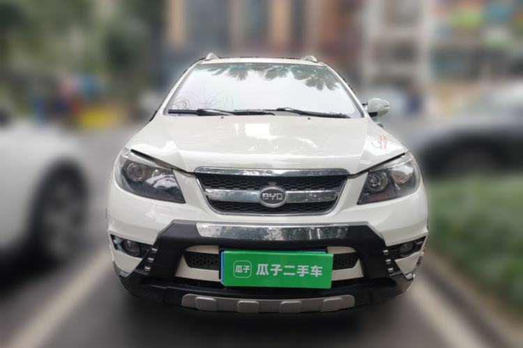 Used BYD S6 2014 1.5TI Manual Luxury 5-Seater Front