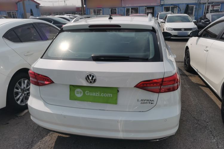 Used Volkswagen Lavida 2018 Hatchback 200TSI DSG Comfort Edition China V Standard Rear