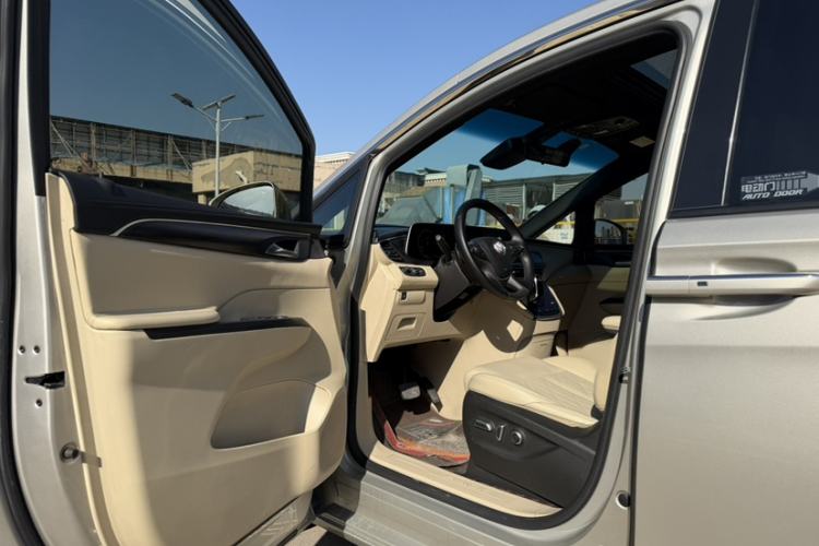 Used Buick GL8 2022 ES Land Cruiser 653T Luxury Model