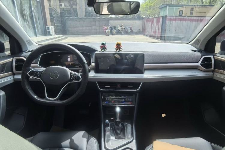 Used Volkswagen Tharu 2023 300TSI Two-Wheel-Drive Moonlight Edition Center Console