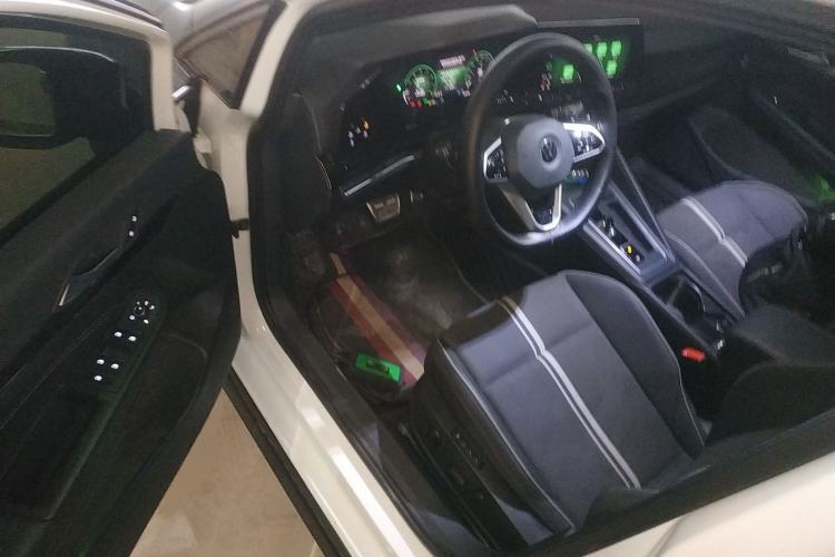 Used Volkswagen Golf 2023 Facelift 280TSI DSG R-Line Lite
