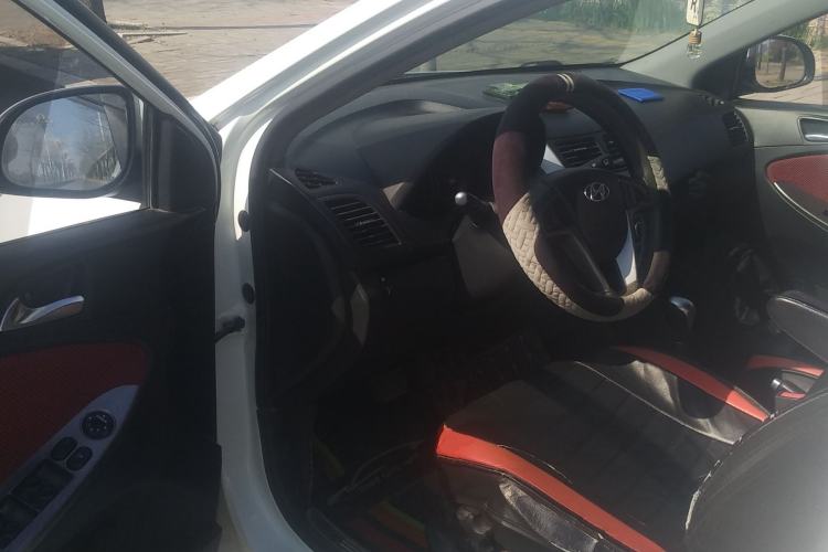 Used Hyundai Verna Ray 2014 1.6L Automatic TOP