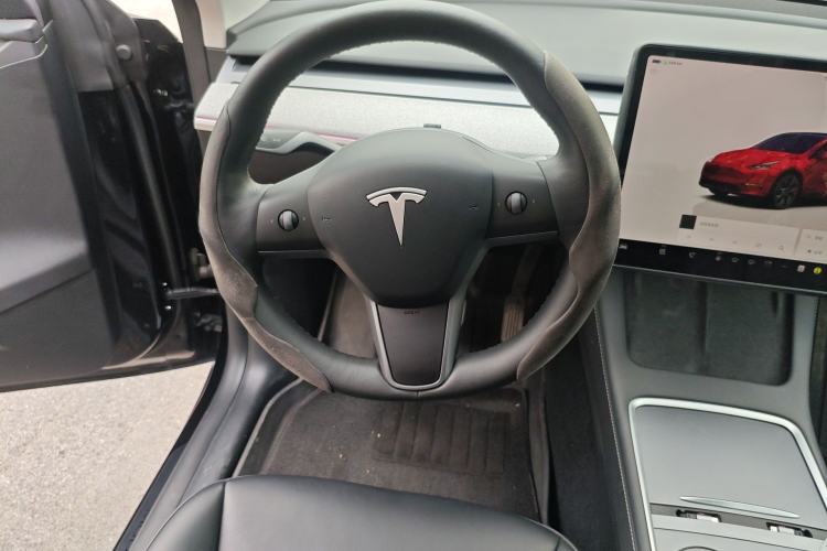 Used Tesla Model Y 2023 Rear-Wheel-Drive Version