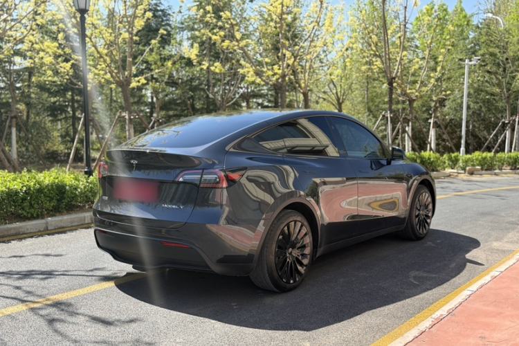 Used Tesla Model Y 2024 Rear-Wheel-Drive Version
