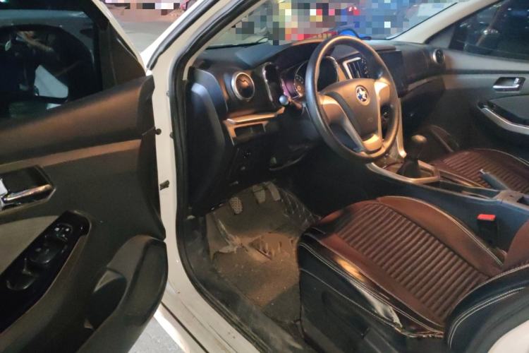 Used Venucia T70 2016 1.6L Manual Ruixing Edition Driver Seat