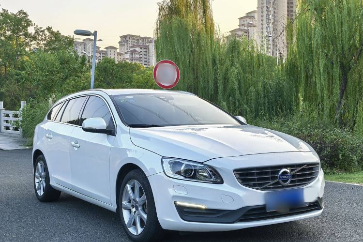 Used Volvo V60 2017 T4 Smart Edition China V Standard Exterior 2