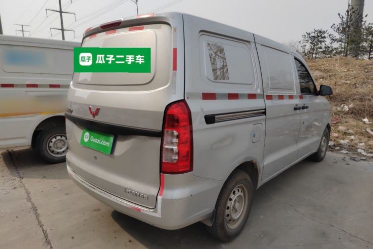 Used Wuling Hongguang V 2021 1.5L Jingqu Edition Enclosed-Window Vehicle LAR