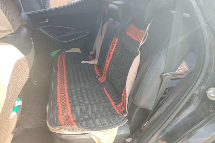 Used Hyundai Santa Fe 2013 Revised Version 2.4L Automatic All-Wheel Drive Luxury Trim