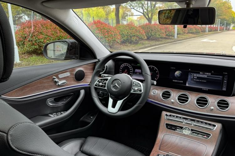 Used Mercedes-Benz E-Class 2019 E 260 L
