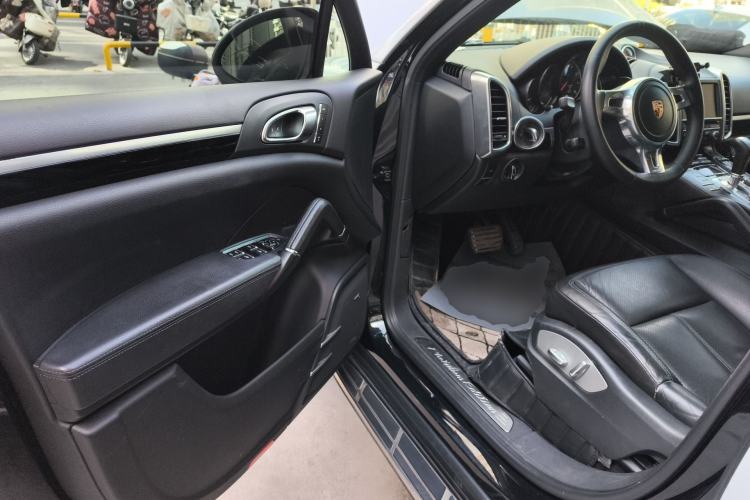 Used Porsche Cayenne 2014 Cayenne Platinum Edition 3.0T
