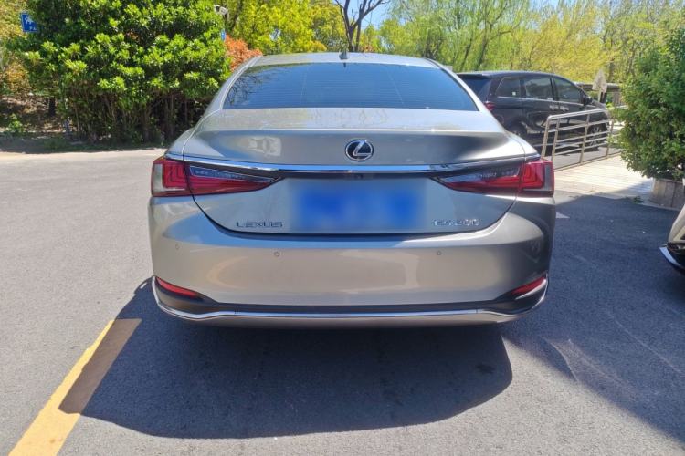 Used Lexus ES 2020 200 Excellence Edition
