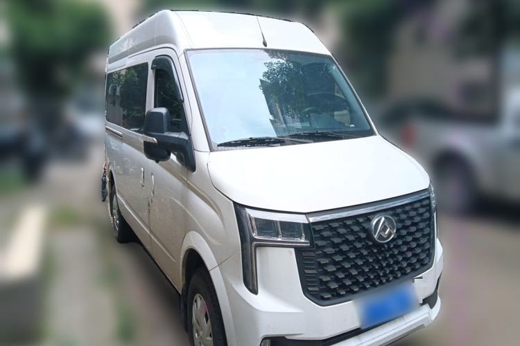 Used SAIC MAXUS Xintu V80 2024 Aotong Value Edition 6MT Long-Wheelbase Mid-Roof Model with 127 Ps Available in 6/7/8/9-Seater Configurations Front Right 45 Deg