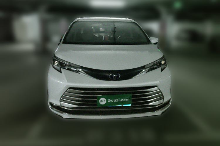 Used Toyota Sienna 2023 2.5L Hybrid Comfort Edition
