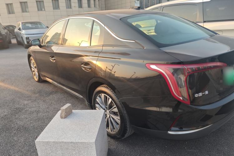 Used Hongqi E-QM5 2022 431 km Charge & Enjoy Edition