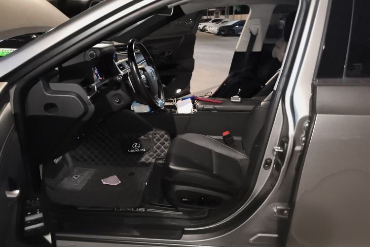 Used Lexus ES 2020 200 Excellence Edition