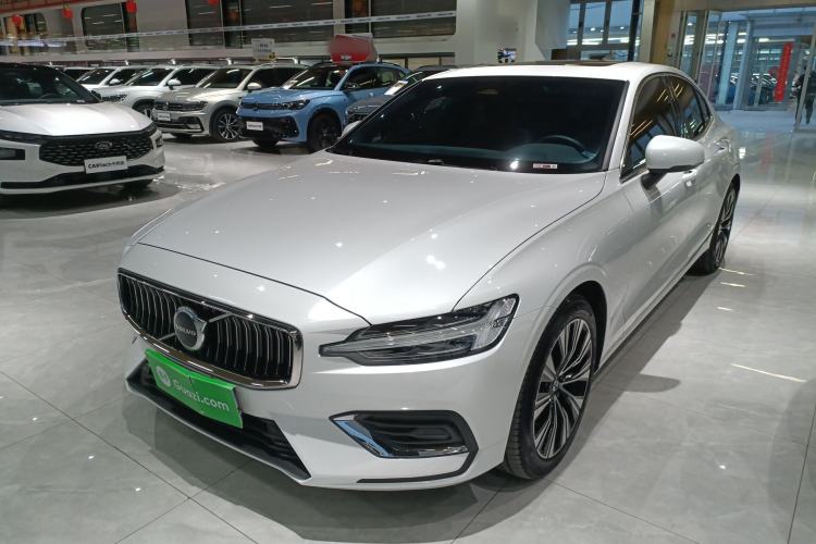 Used Volvo S60 2023 B4 Zhiyuan Luxury Edition