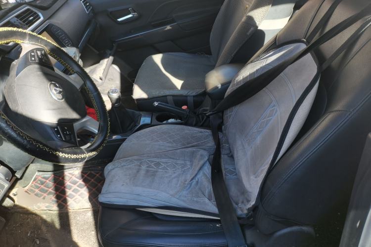 Used Great Wall Wingle 5 2017 2.4L European-spec Gasoline 2WD Elite Model with Big Double Cab – 4G69S4N
