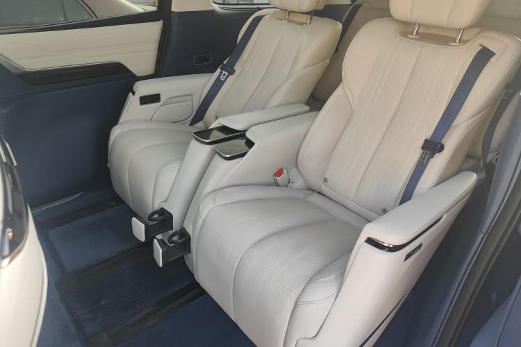 Used Buick Century 2023 2.0T Six-Seater Yinshi Edition