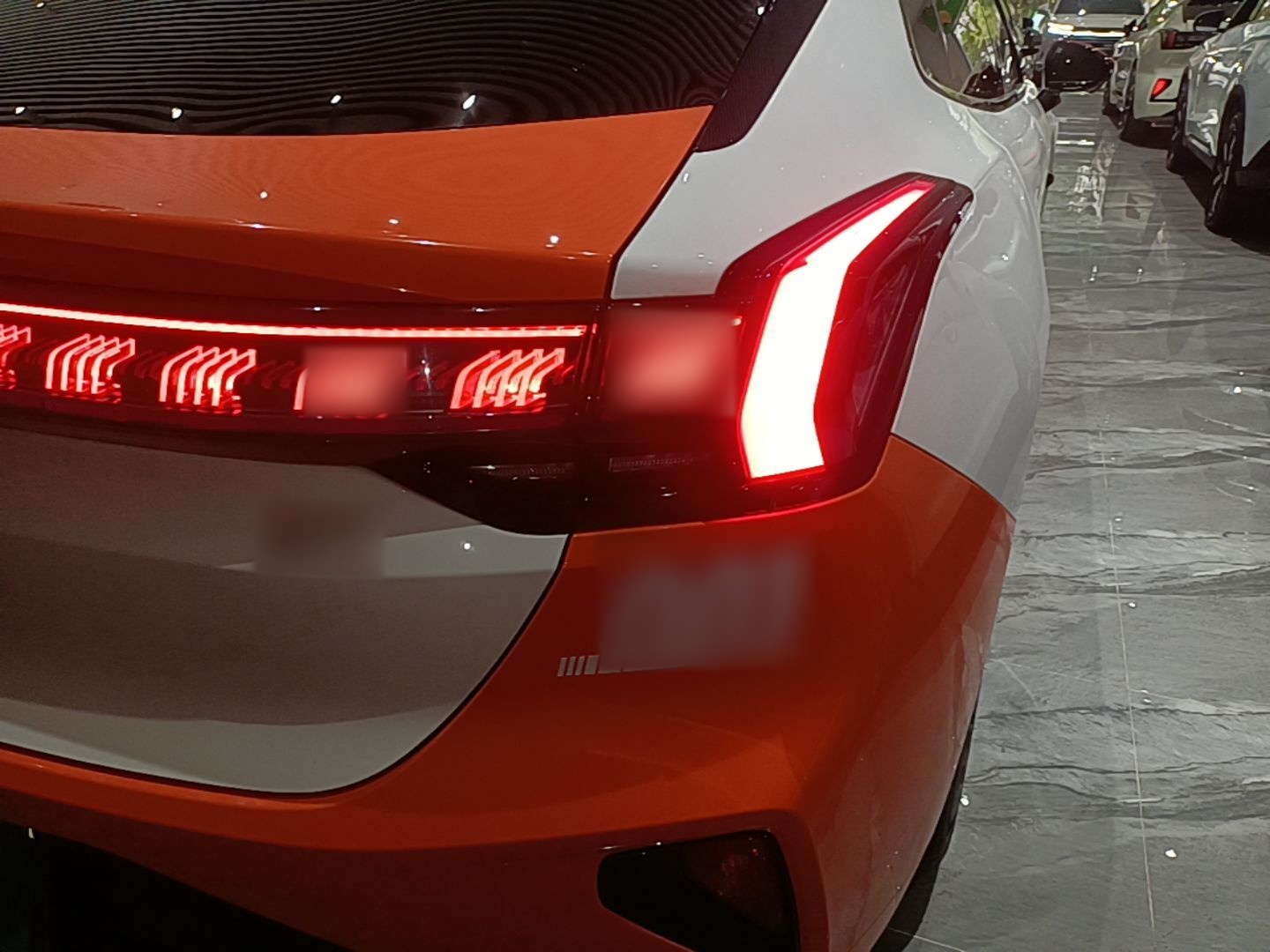 Zeekr 001 2024 YOU Edition 100 kWh All-Wheel Drive — снимка 9