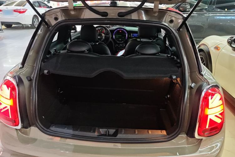 Used MINI MINI 2018 1.5T COOPER Racing Driver