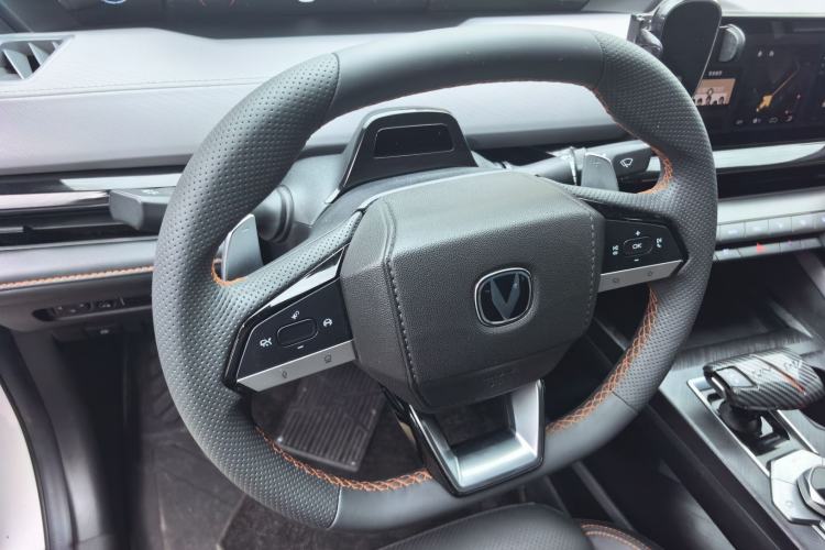Used CHANGAN UNI-V 2022 1.5T Prestige Version Steering Wheel