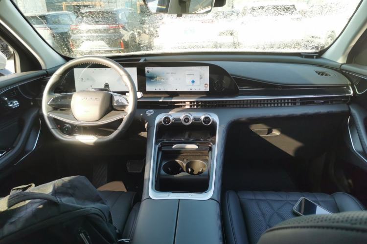 Used EXEED Stellar 2023 400T Two-Wheel Drive Comfort Edition