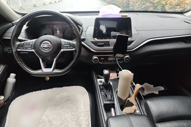 Used Nissan Teana 2019 2.0L XL Comfort Edition Center Console