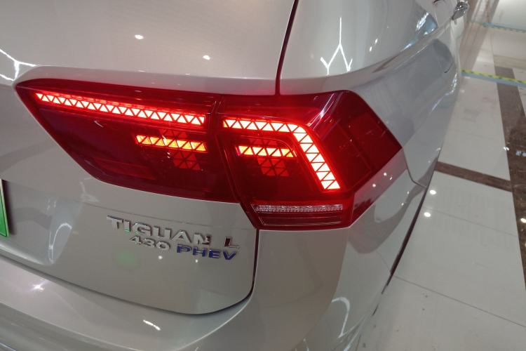 Used Volkswagen Tiguan L New Energy 2020 430 PHEV Plug-in Hybrid Flagship Edition Right Rear Taillight