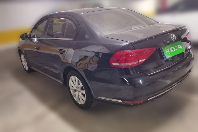 Used Volkswagen Lavida 2017 1.6L Automatic Comfort Edition
