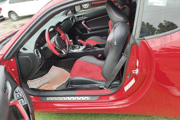 Used Toyota 86 2013 2.0L Automatic Luxury Version