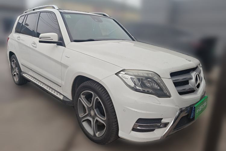 Used Mercedes-Benz GLK-Class 2015 GLK 300 4MATIC Fashion Edition Ultimate Version Front Right 45 Deg
