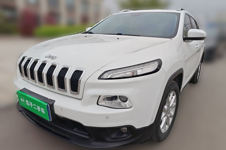 Used Jeep Cherokee 2016 2.0L Superior Edition