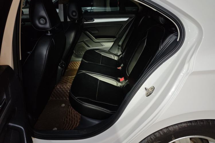 Used Volkswagen Lamando 2019 230TSI DSG Fashion Edition China VI