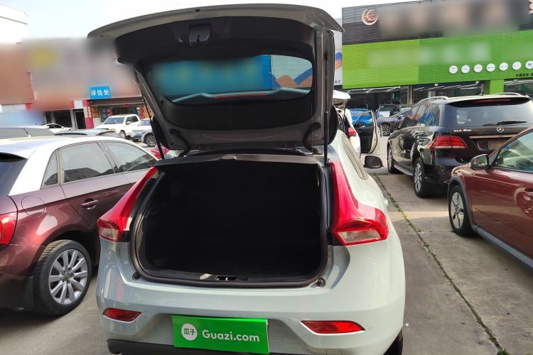 Used Volvo V40 2017 T3 Zhiyi Edition