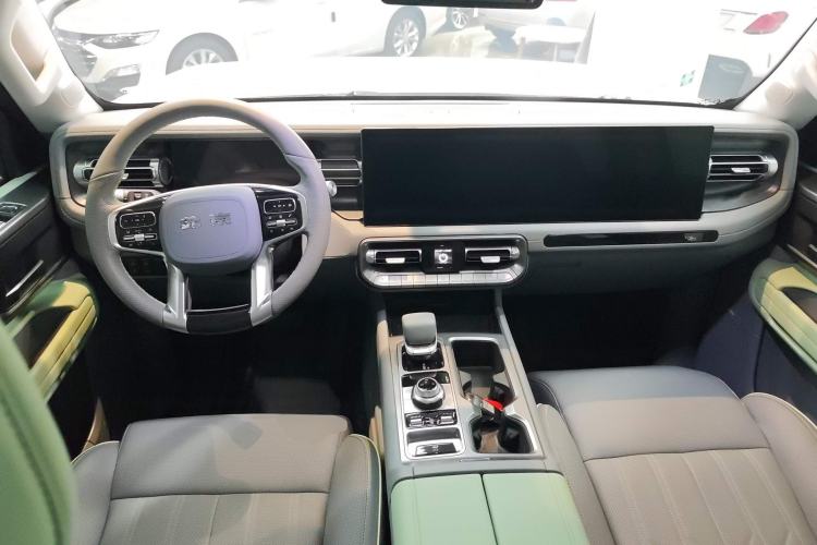 Used BAIC Off-Road BJ40 2024 2.0T All-New Urban Hunter Edition Ultimate Version