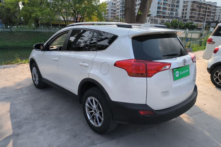 Used Toyota RAV4 2015 2.0L CVT Two-Wheel Drive Urban Edition
