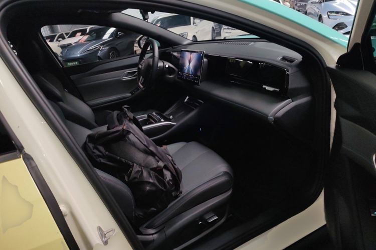 Used BYD Qin L 2025 EV 545KM Beyond Version
