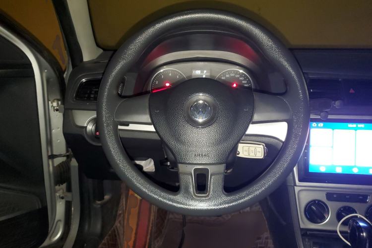 Used Volkswagen Lavida 2013 Restyled Classic 1.6L Automatic Comfort Edition Steering Wheel