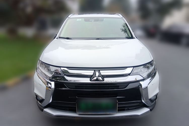 Used Mitsubishi Outlander 2018 2.4L 4x4 Prestige Edition 7 Seats Front