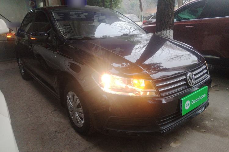 Used Volkswagen Santana 2016 1.4L Manual Fashion Edition Front Right 45 Deg
