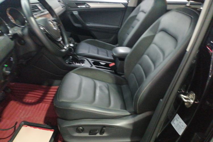 Used Volkswagen Tiguan L 2019 Revised 330TSI Automatic Two-Wheel Drive Smart & Luxury Edition China VI Standard Left Front Seat