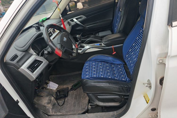 Used Geely Auto Emgrand X7 Sport 2016 2.0L Manual Smart Connect Version
