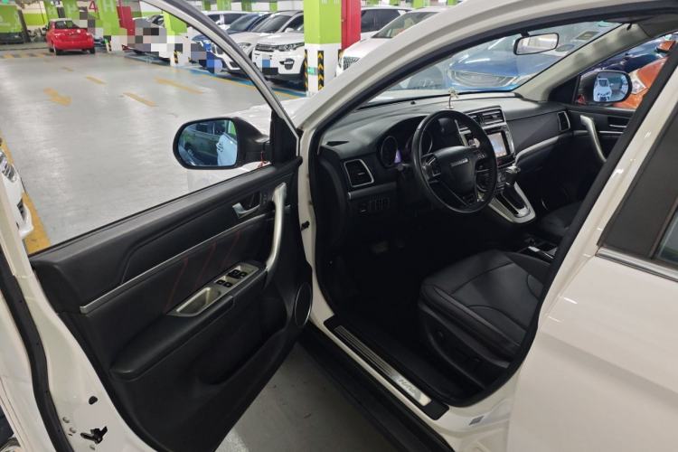 Used Haval M6 2017 1.5T Automatic Two-Wheel Drive Prestige Model Driver Seat