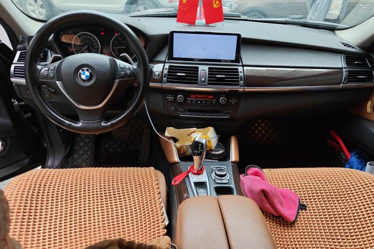 Used BMW X6 2014 xDrive35i Sport model Center Console