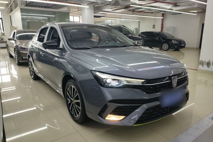 Used Roewe i5 2021 1.5L CVT Diamond Edition Front Right 45 Deg