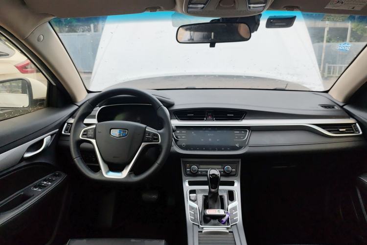 Used Geely Auto Emgrand 2018 1.5L CVT Upward Connect Edition Center Console