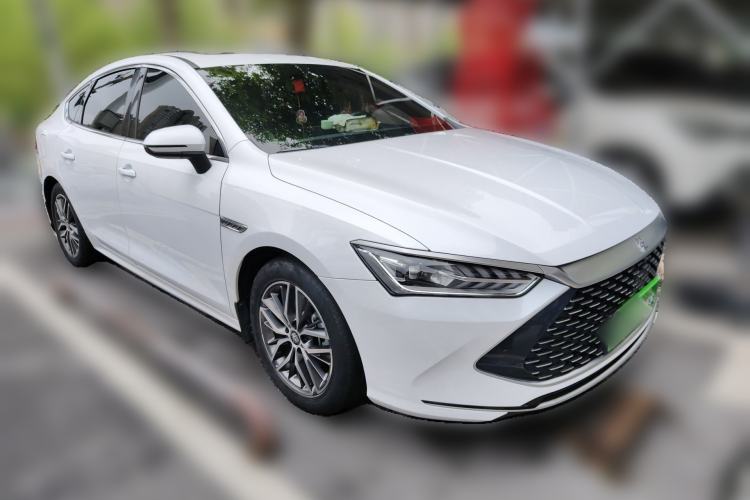 Used BYD Qin PLUS 2021 DM-i 55KM Flagship Model Front Right 45 Deg