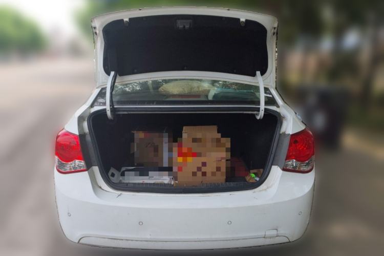 Used Chevrolet Cruze 2013 1.8L SE AT Trunk