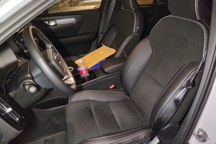 Used Volvo XC40 New Energy 2022 Four-Wheel Drive High-Performance Version Left Front Seat